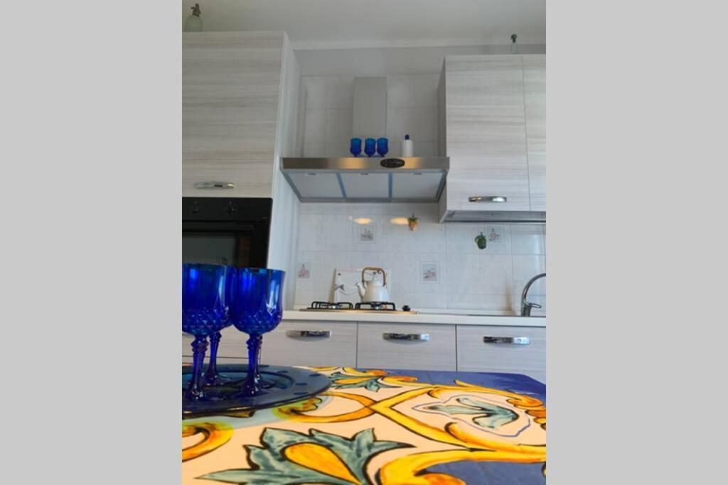 Casa Vacanza - I Mulini Con Parcheggio Gratuito Incluso. Монреале Экстерьер фото